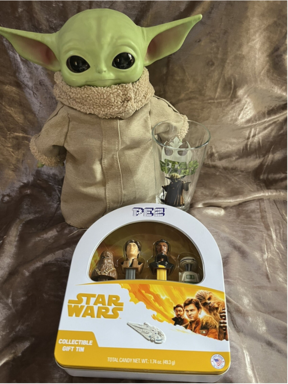 Pez Star Wars Collectible Gift Tin 2018 ,BABY YODA , & VANDOR YODA GLASS SEE